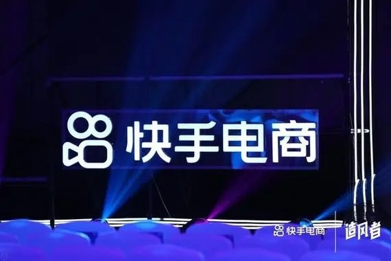 快手上一个人变三个人的视频怎么做的？