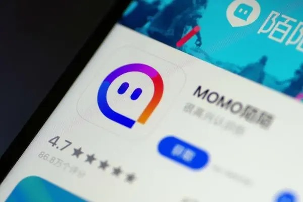 女性大学生陌陌约会网友 相约酒店“溜冰”